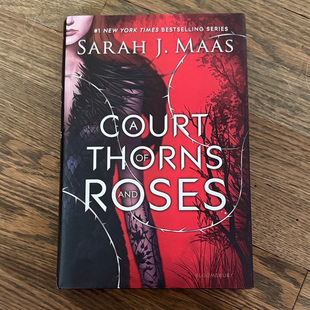 A Court of Thorns and Roses Book